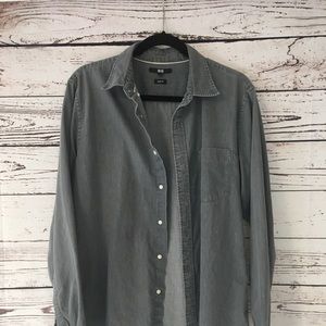 Men’s casual button-down